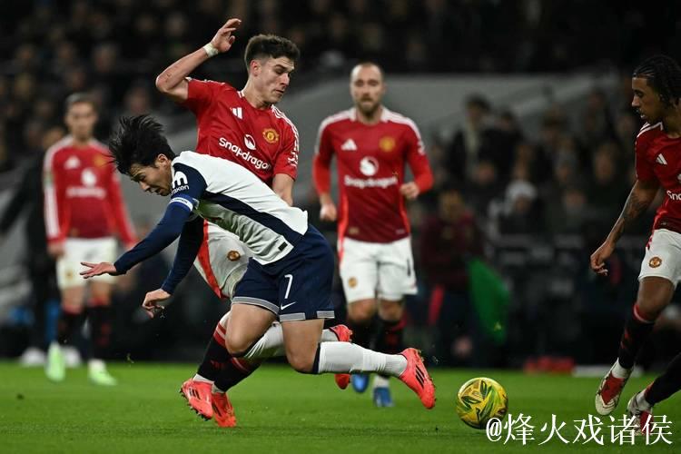 两度落后追平再逆转，维拉韧性太足，沃特金斯造乌龙，罗杰斯双响