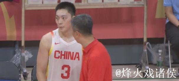 胡明轩三分绝杀 中国男篮险胜尤文图特 胡明轩三分绝杀 中国男篮险胜尤文图特
