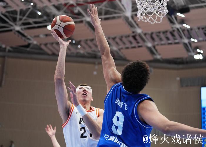 单节赢19分 全运会男篮小组赛四川队击败上海队