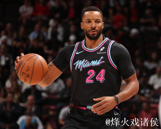 鲍威尔34分墨菲27+8 热火主场送鹈鹕七连败 鲍威尔34分墨菲27+8 热火主场送鹈鹕七连败