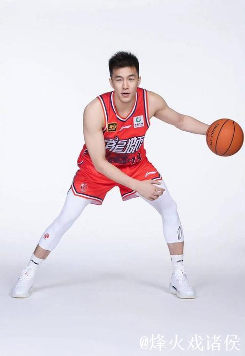 郭艾伦透露2年前曾想过离开 后来自己调整好了 郭艾伦透露2年前曾想过离开 后来自己调整好了